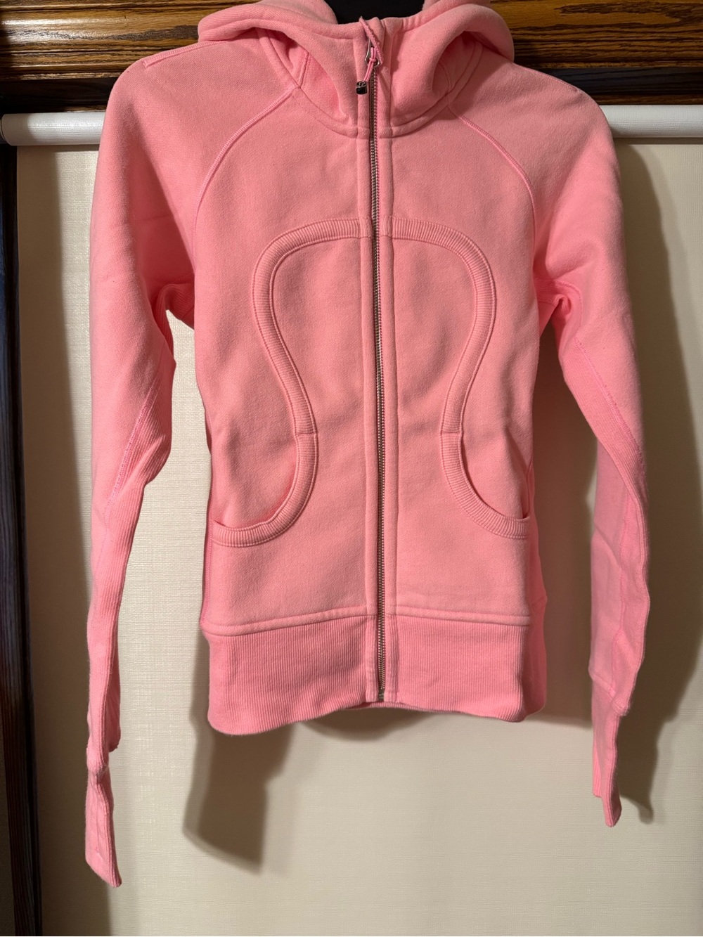 lululemon athletica Light Pink Full-Zip Hoodie Size 4